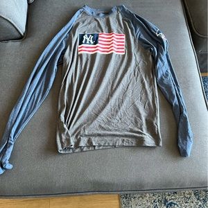 New Era genuine Yankees American Flag Long Sleeve Flexible - small